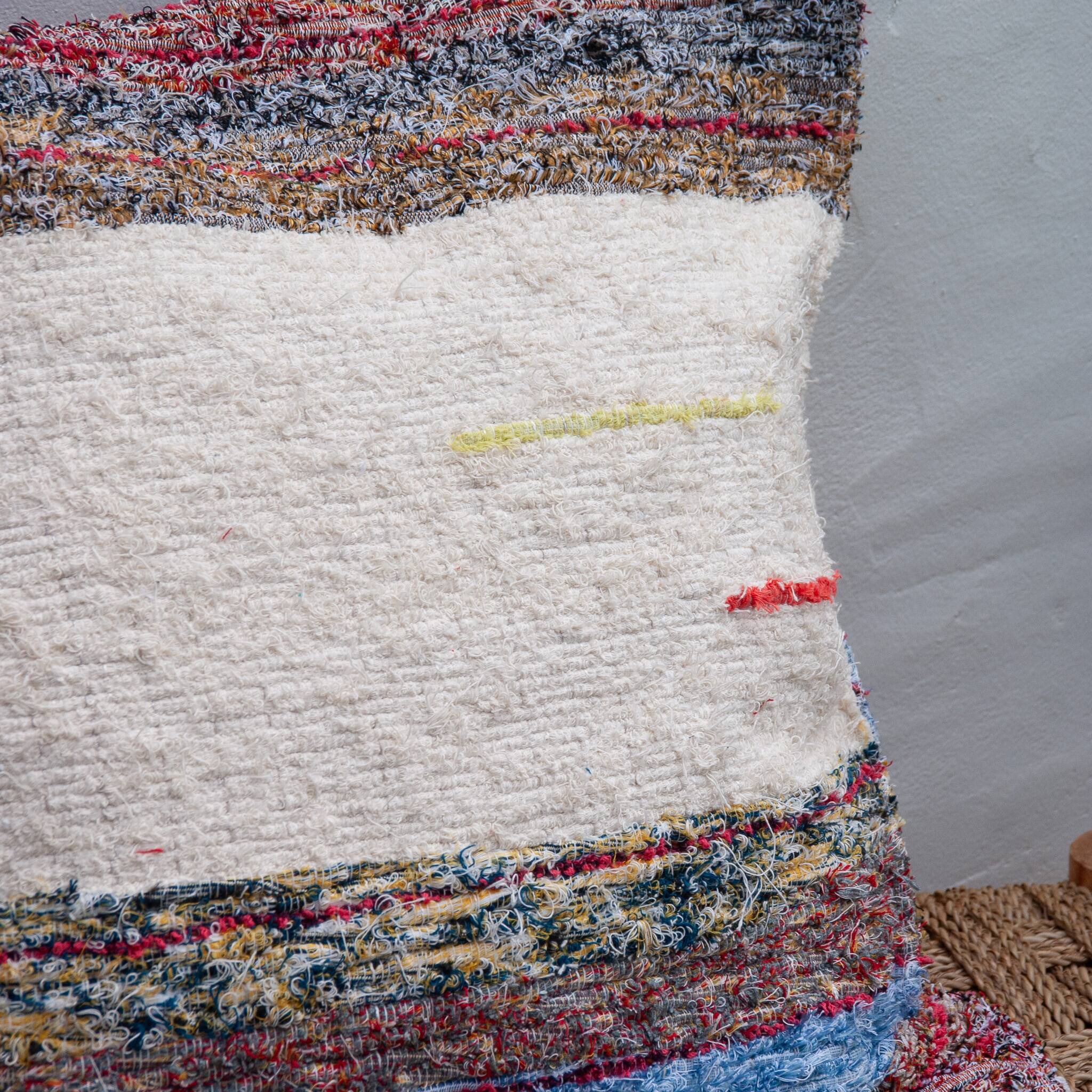 Housse de cousin artisanale tissé main en coton recyclé