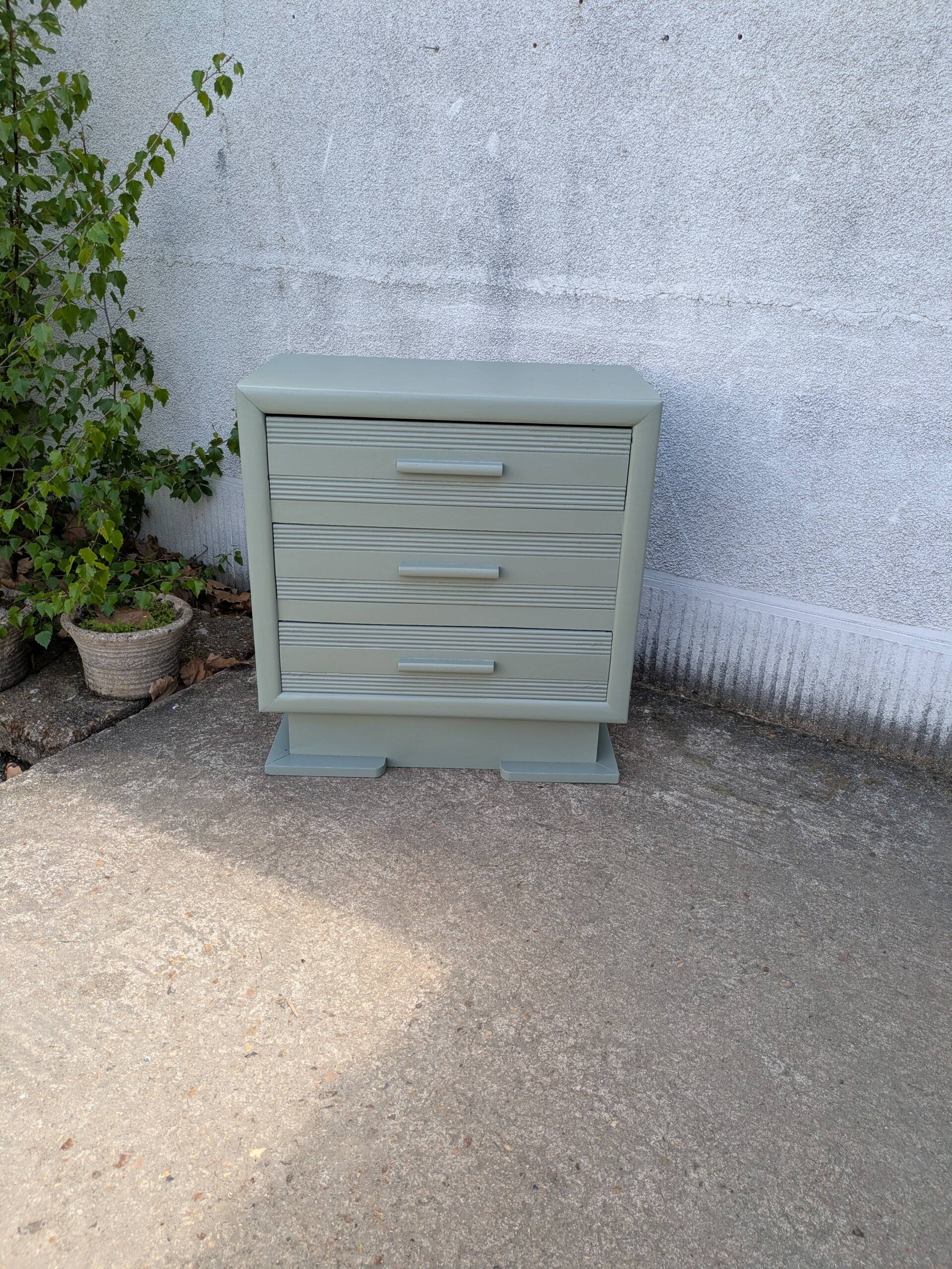 Vintage painted chest of drawers