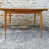 Modular table width and height