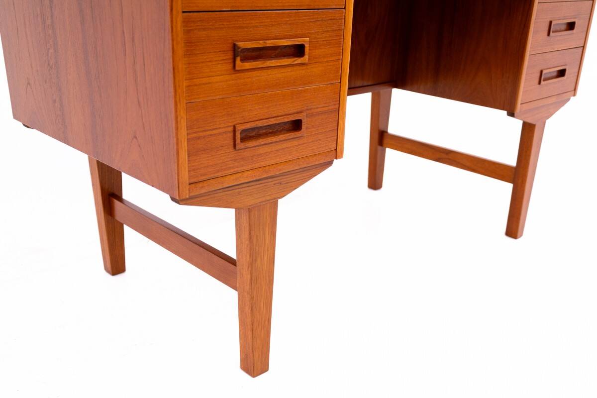 Bureau en teck, Danemark, années 1960.