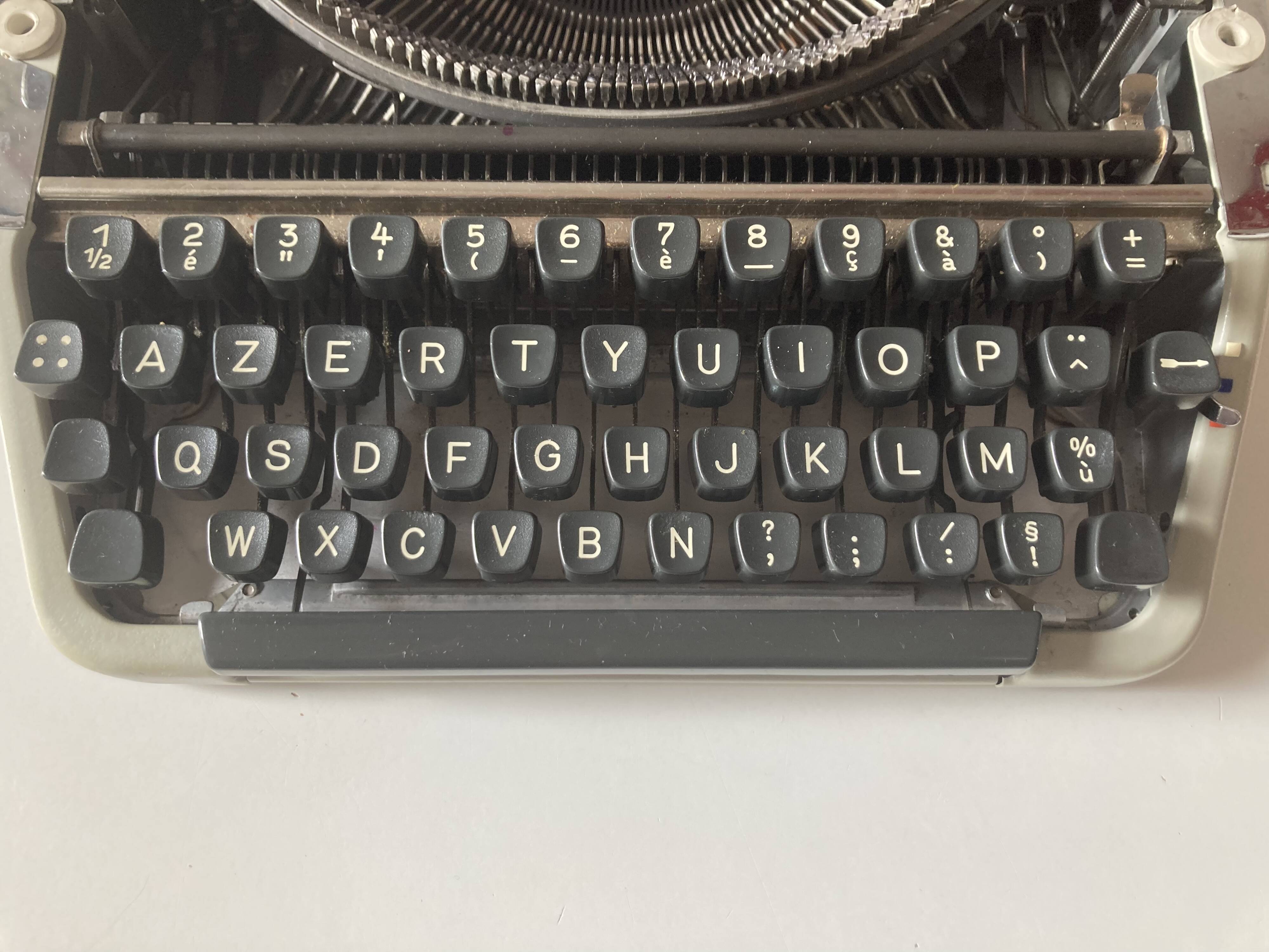 Olympia 66 typewriter