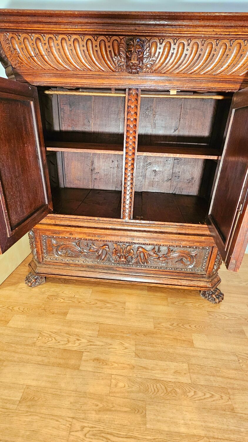 Commode style Neo Renaissance de XIX siècle