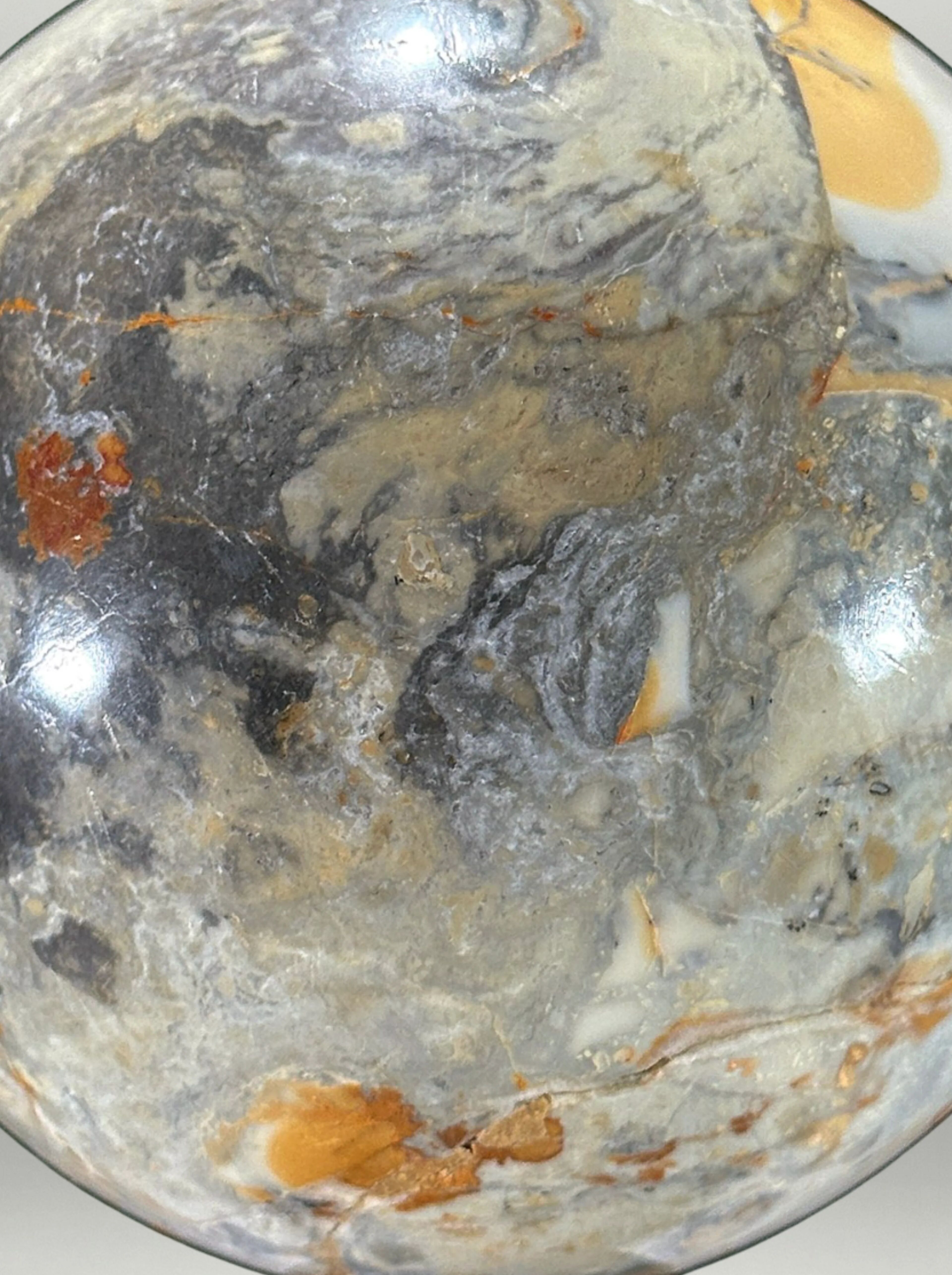 Pair of polished Maligano jasper spheres on bases – Mineral composition