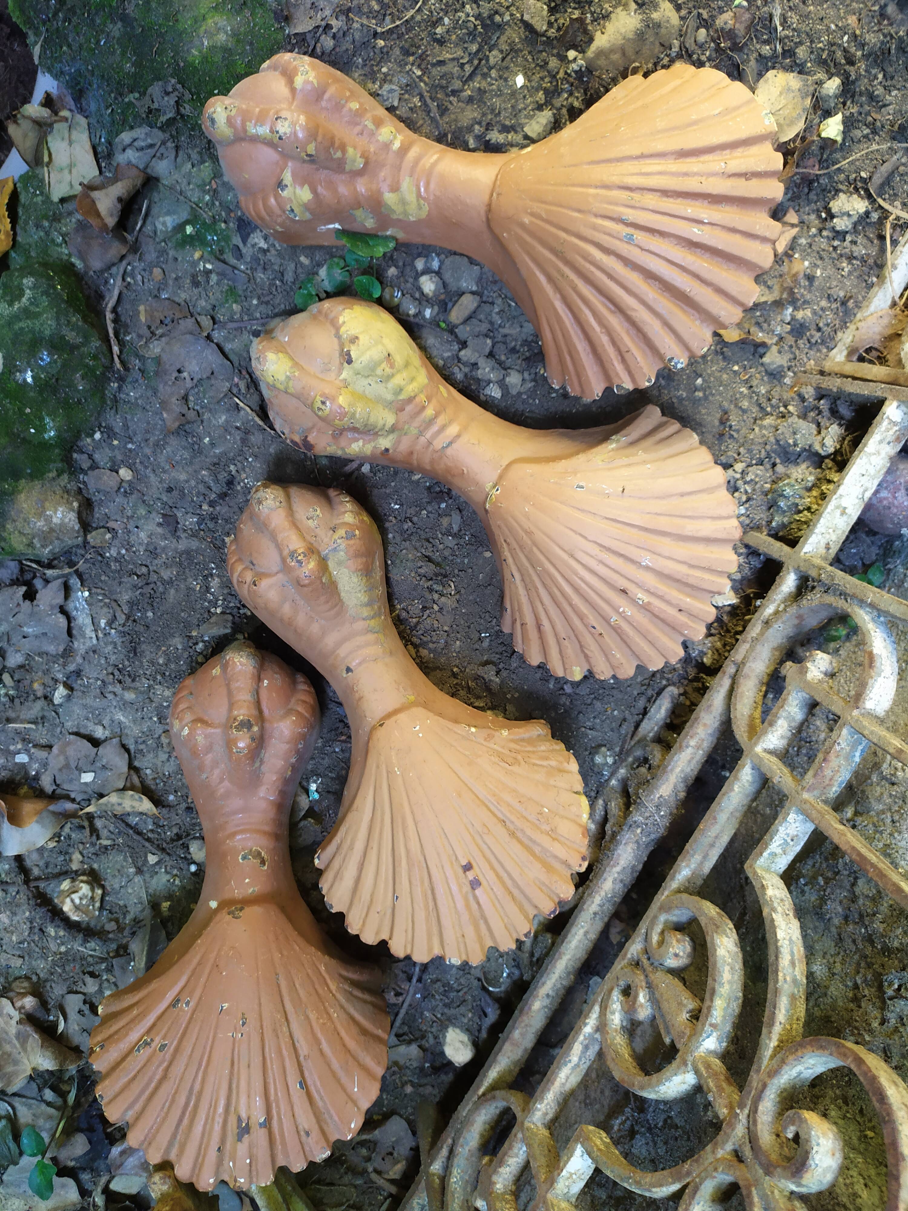 Cast iron bathtub legs