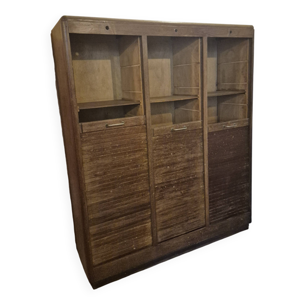Beau meuble classeur ancien en bois, composé de 3 compartiments avec