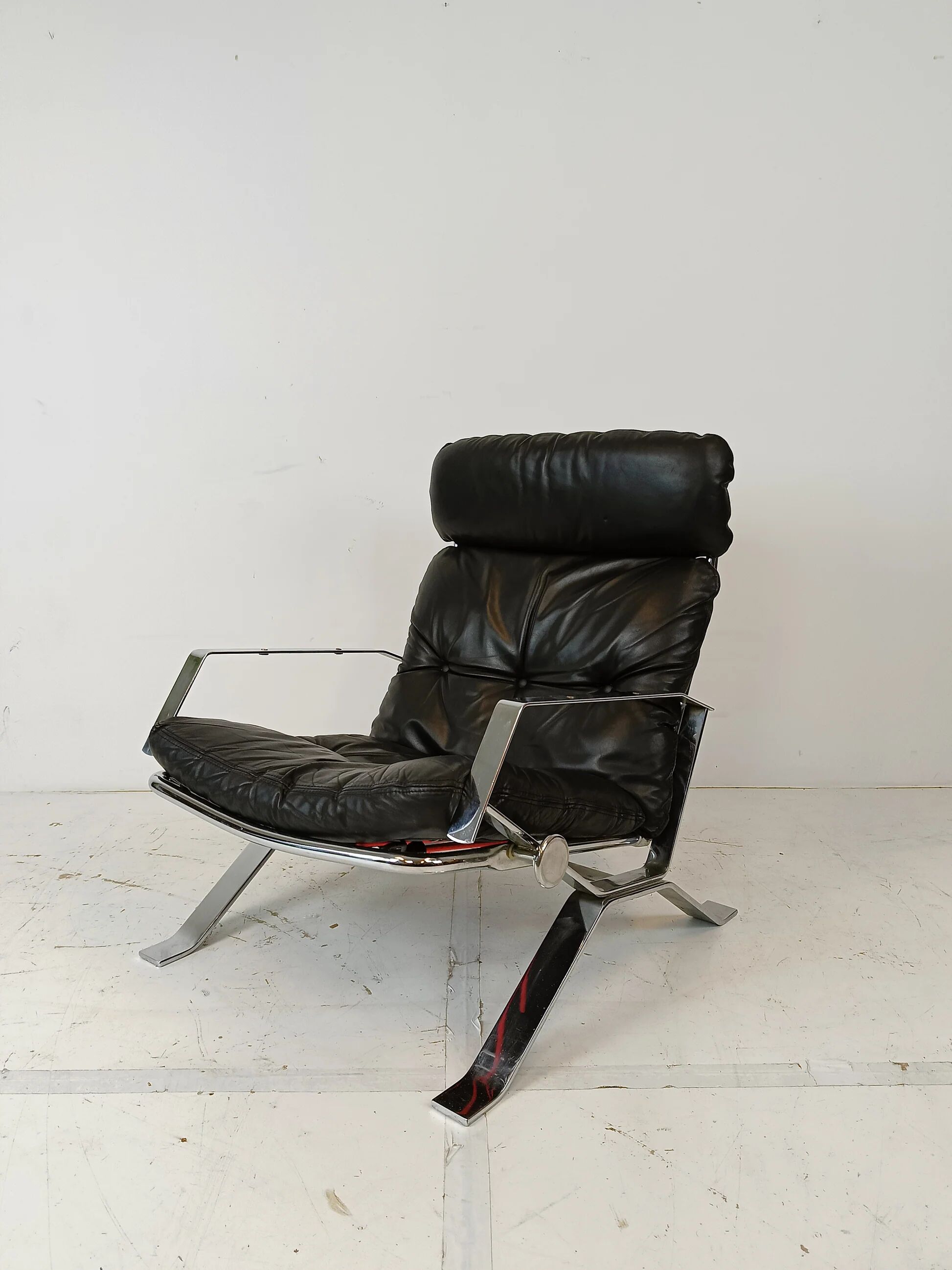 Fauteuil lounge style années 50 pour Airborne International, Belgique