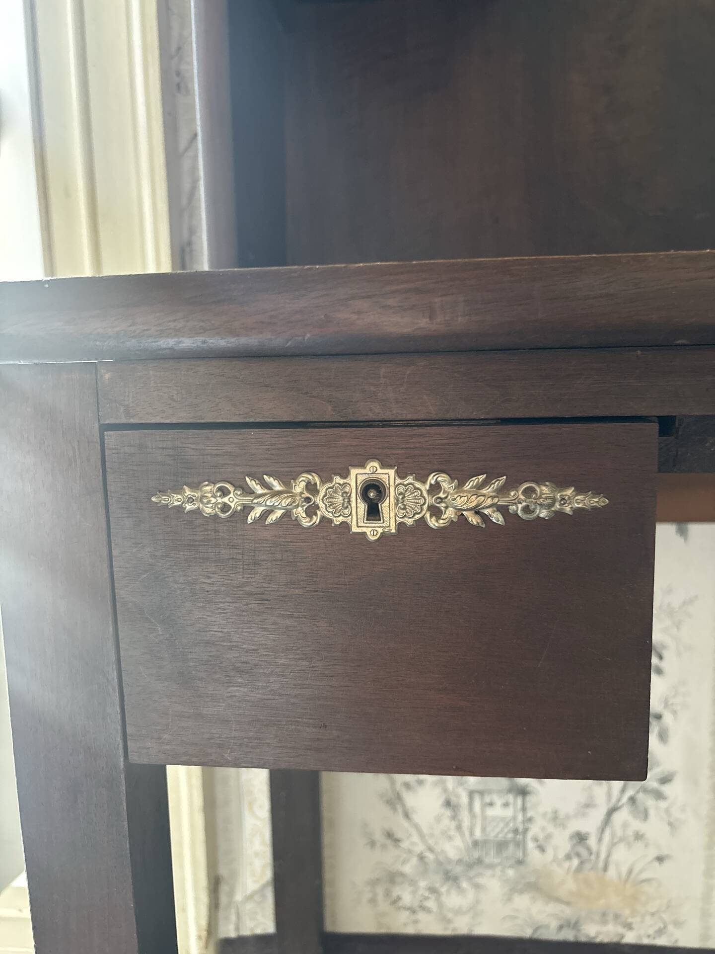 Graduated desk / straight secretary in solid wood