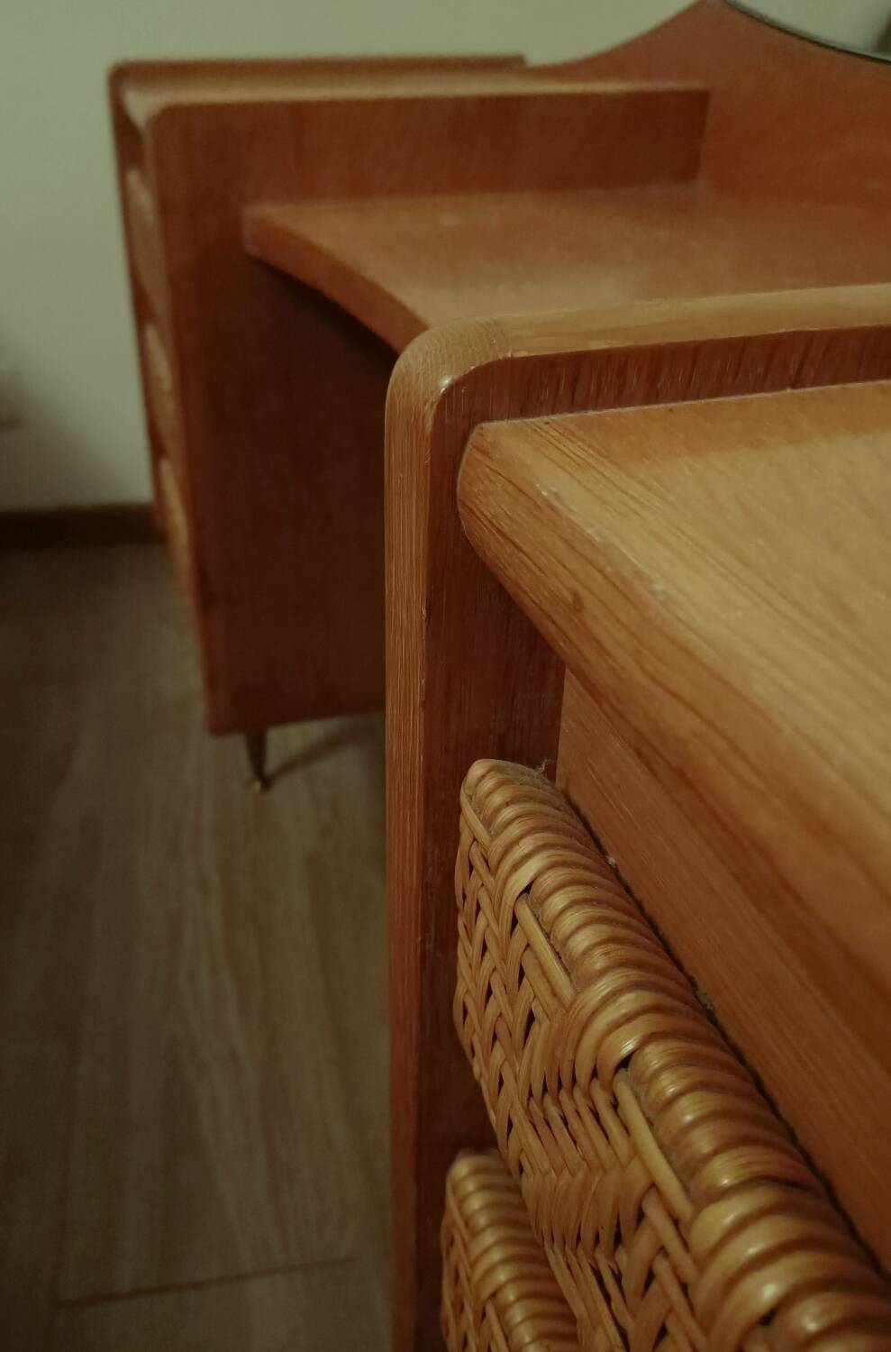 Triptych dressing table