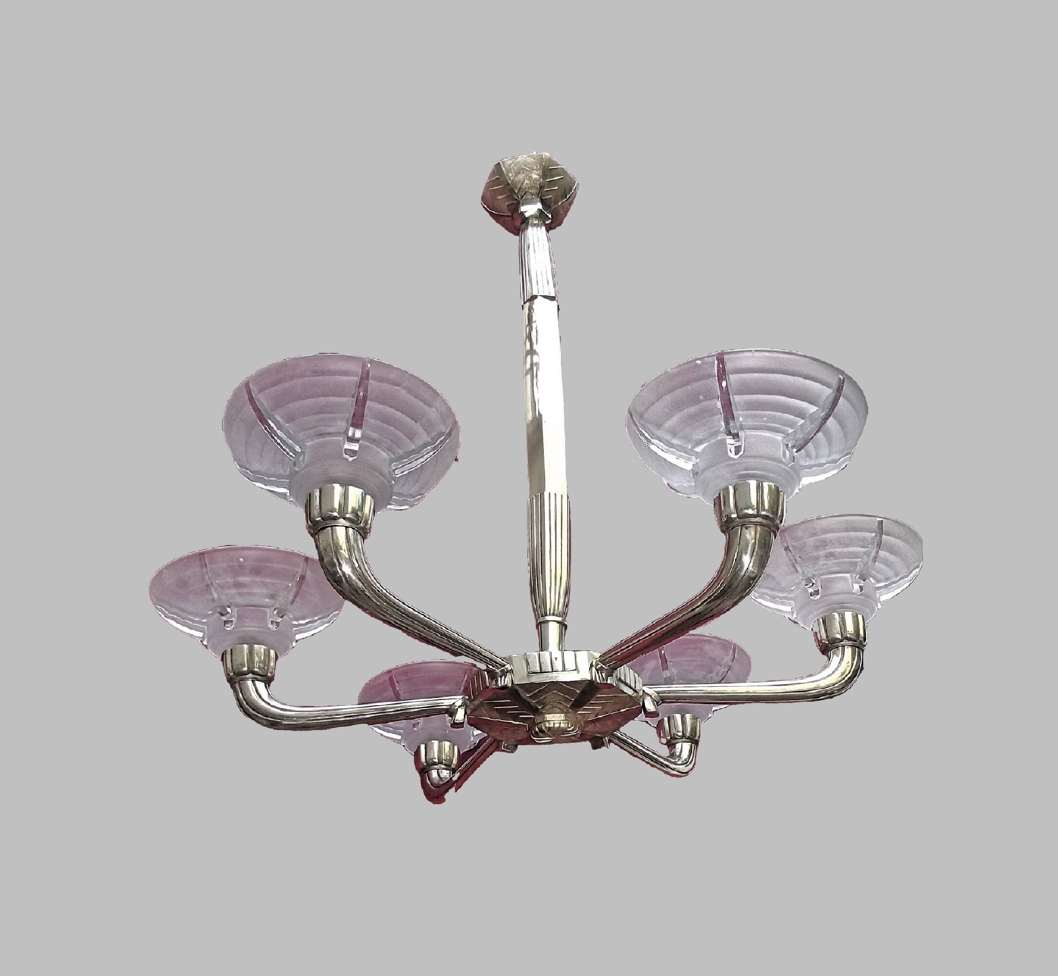 Important Art Deco chandelier in gilded bronze