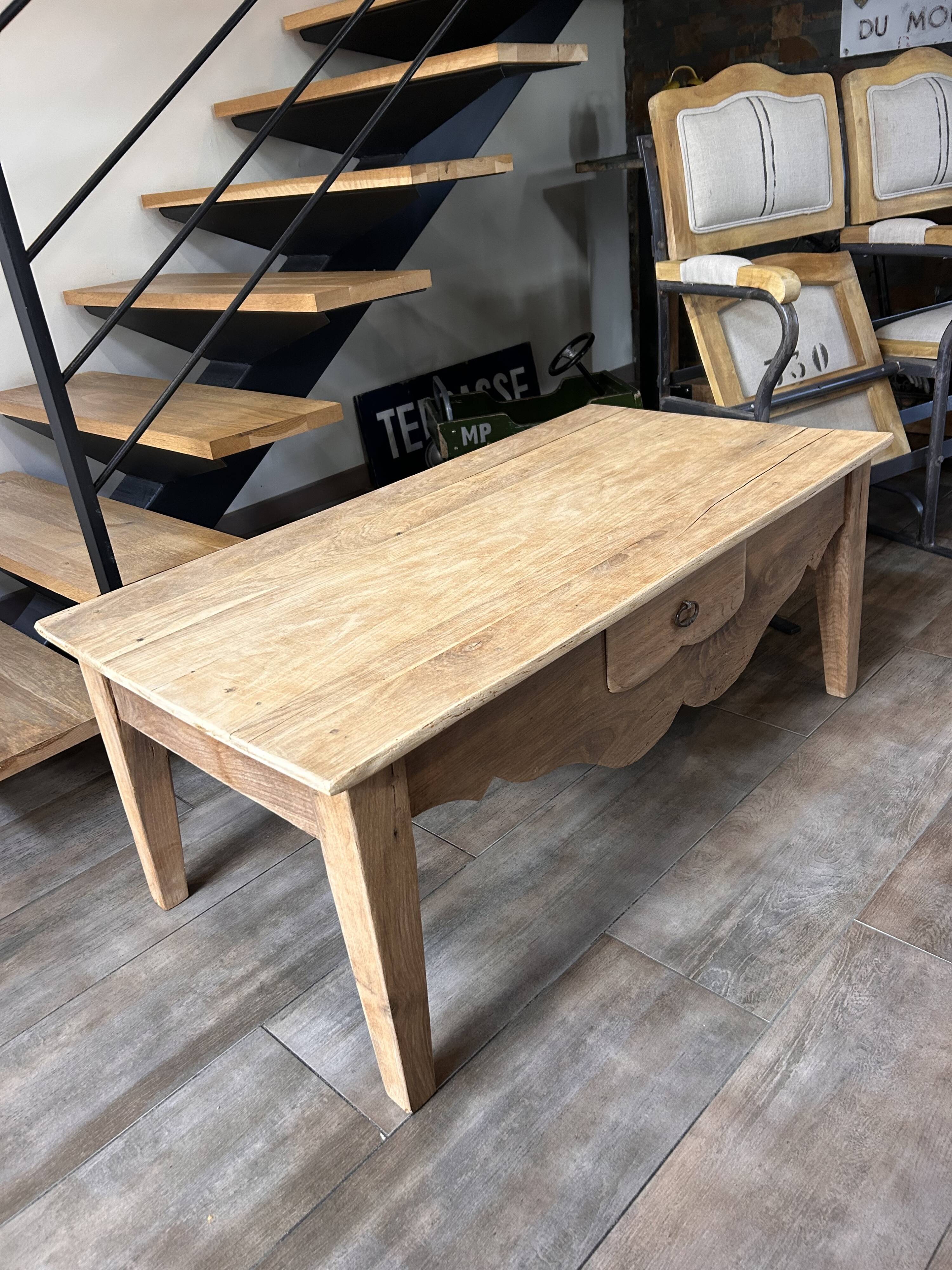 Table basse bois massif avec tiroir