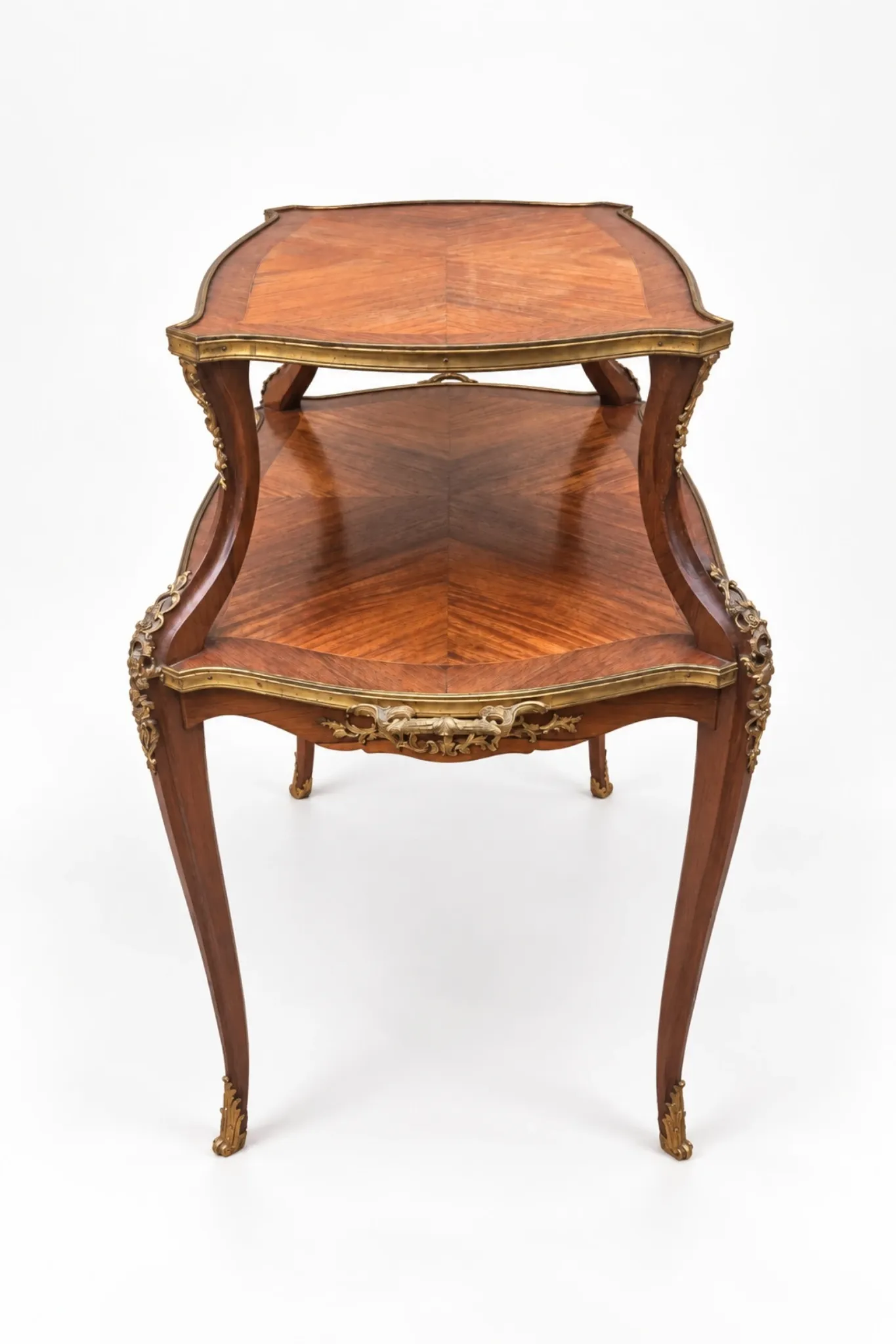 Tea table – Late 19th century – Louis XV style – Marquetry