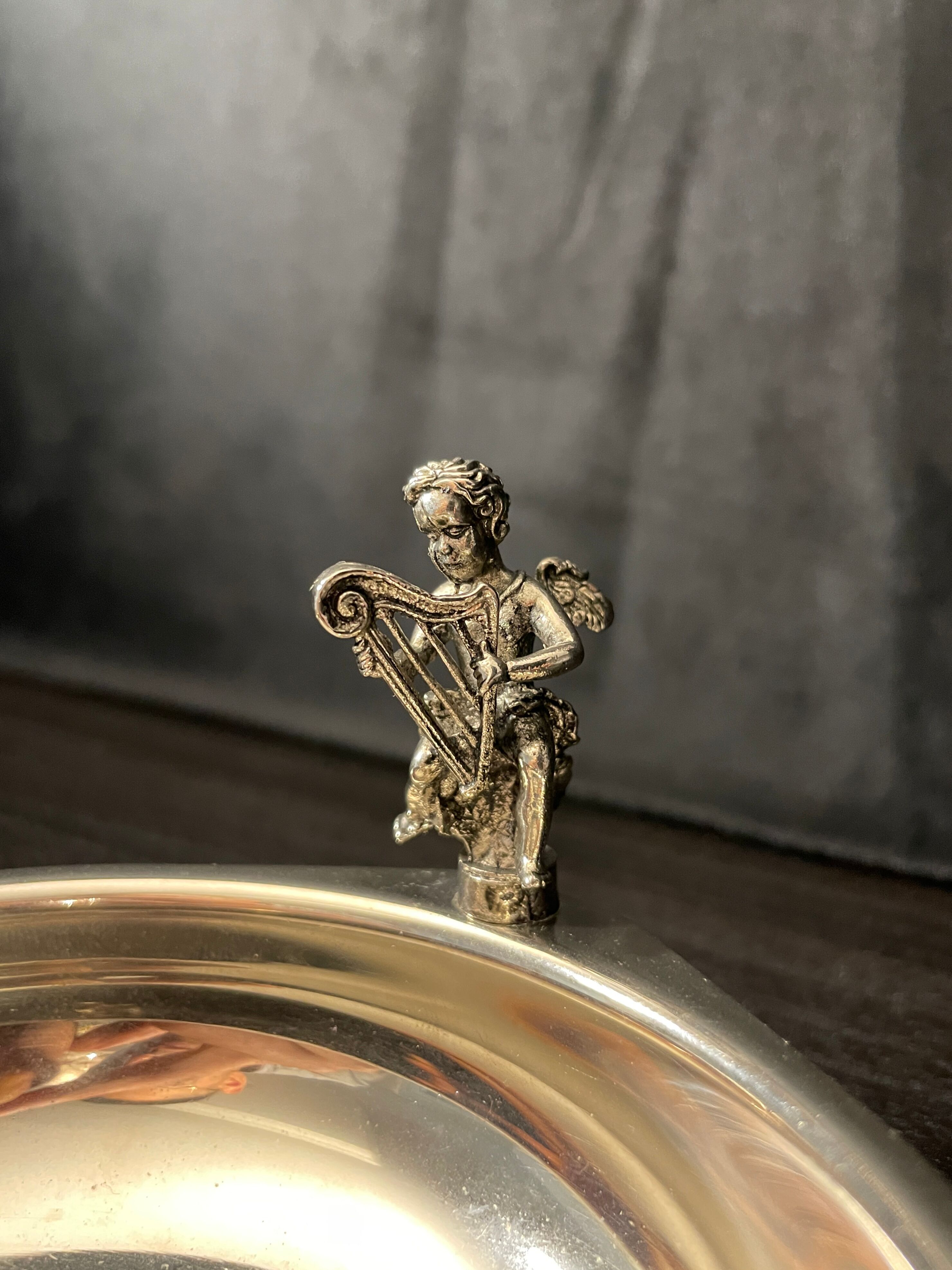 Angel pocket emptier