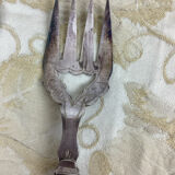 Antique fish service