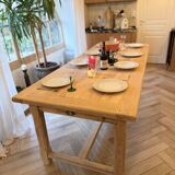 Solid oak farmhouse table with 2 drawers