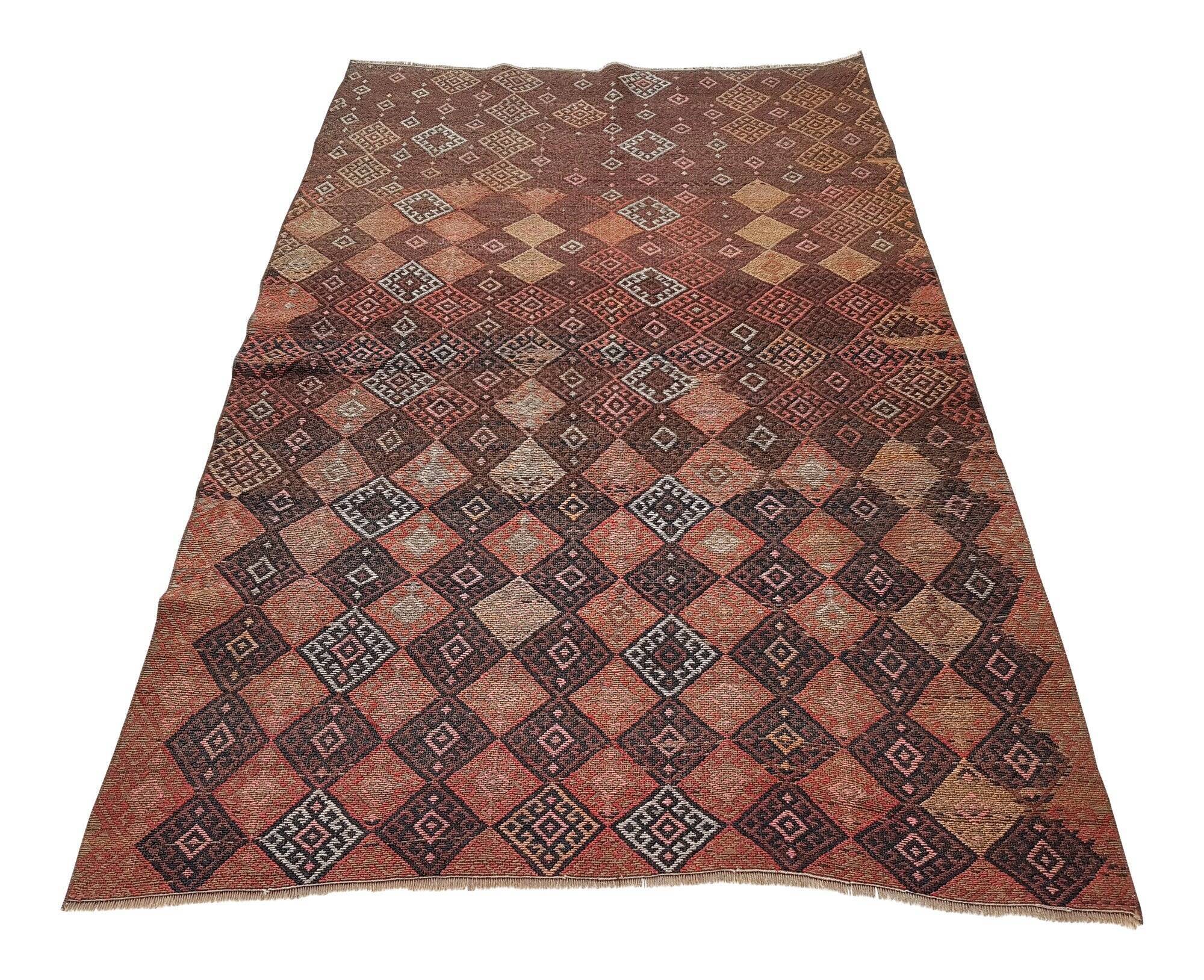 Vintage handmade Turkish rug 128x190 cm