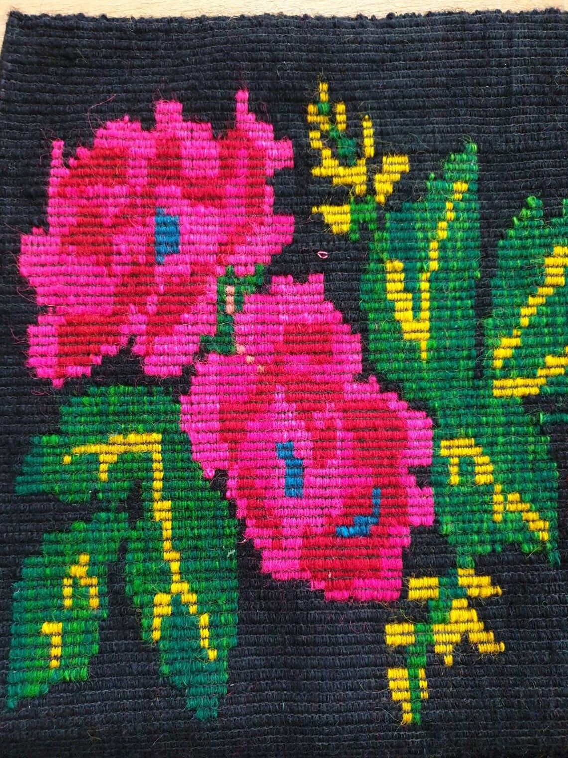 Charming Romanian rug with deers, lovely nature scenery on a floral background 155x205cm