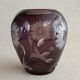Vase olive en verre taillé
