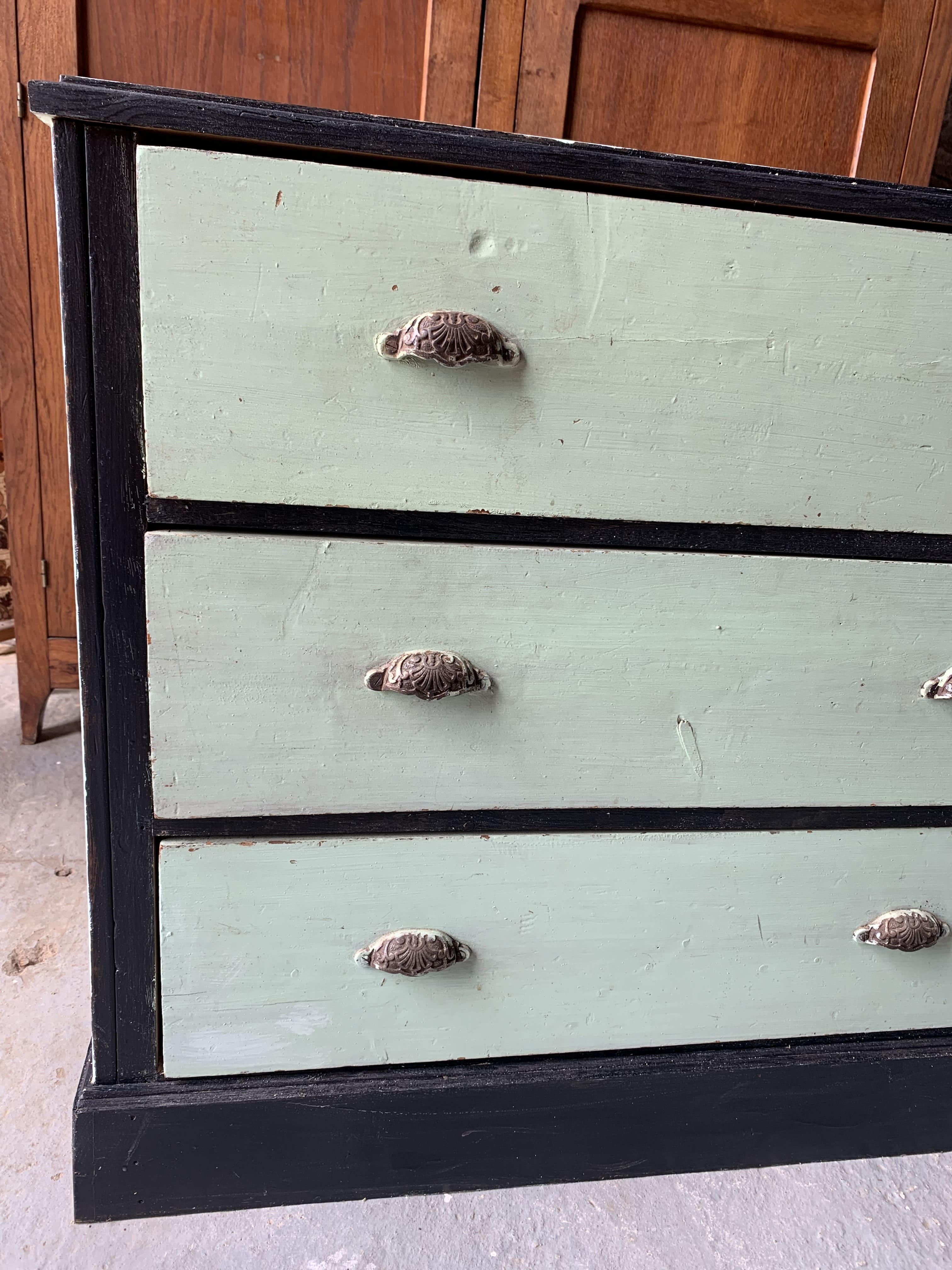 Green chest of drawers 3 drawers