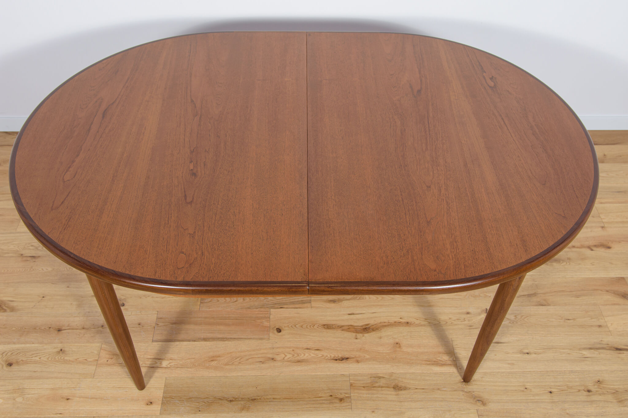Mid-Century Oval Dining Table in Teak from G-Plan, 1960s