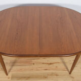 Mid-Century Oval Dining Table in Teak from G-Plan, 1960s