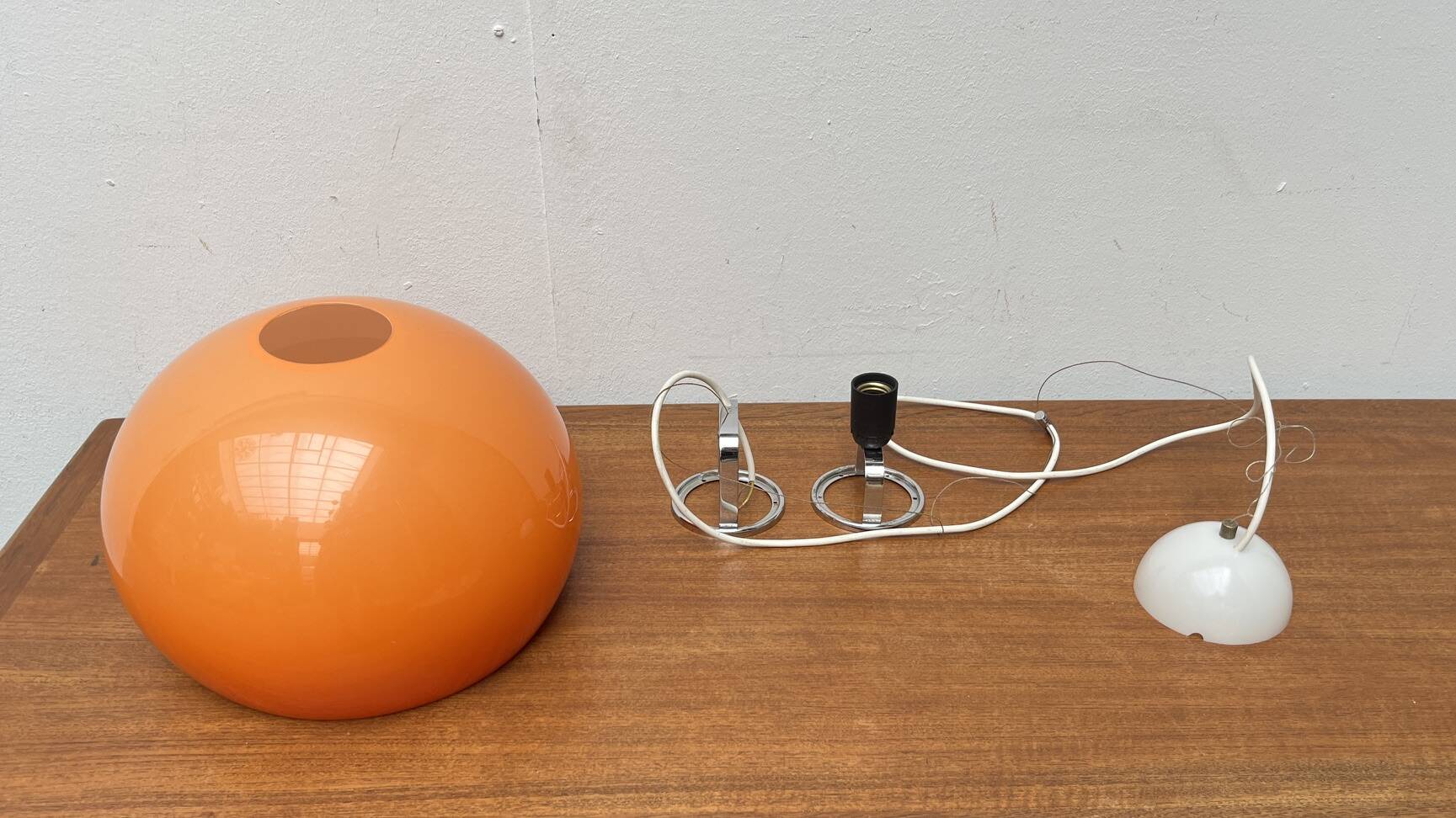 Suspended lamp Zurich Italian from the space age mid-century by Luigi Massoni for Guzzini.