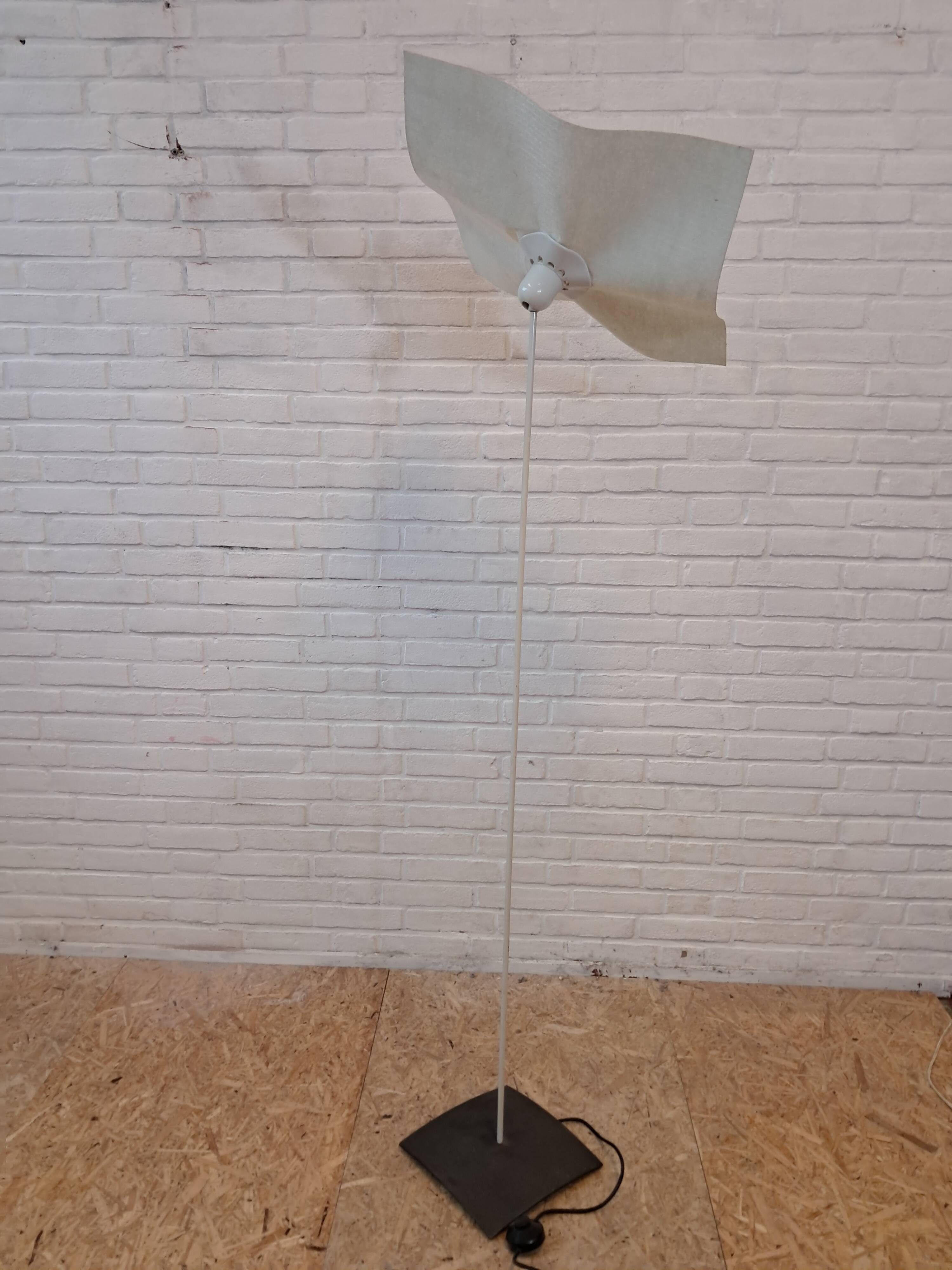 Aera floor lamp, Artemide, Mario Bellini