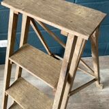 Stepladder decorated in old oak