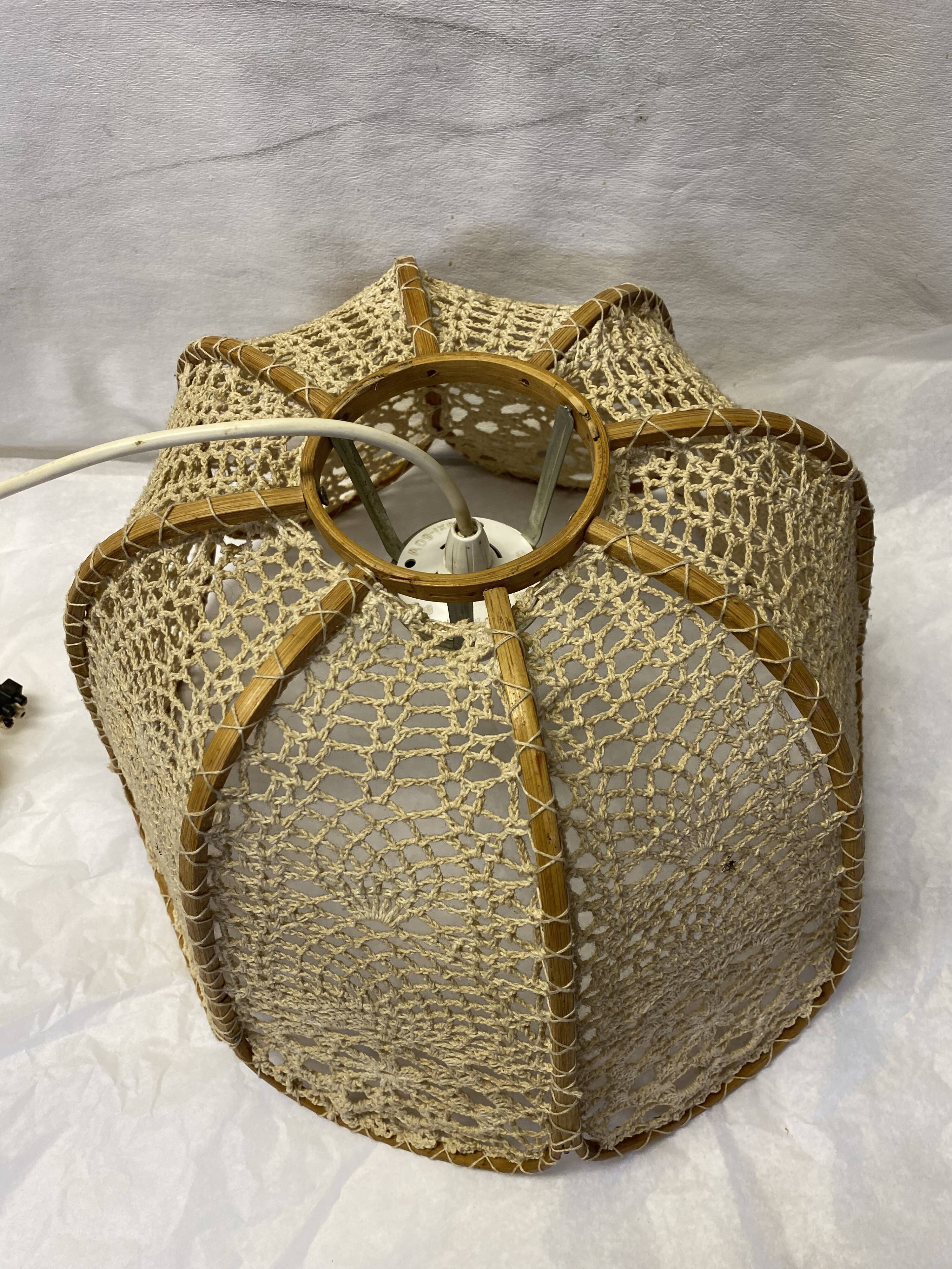 Lace and wood pendant lamp