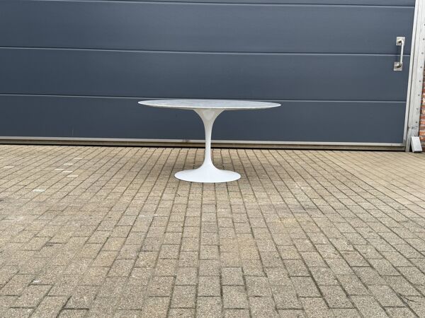 Table à manger ronde originale Knoll Tulip (137cm) Carrara