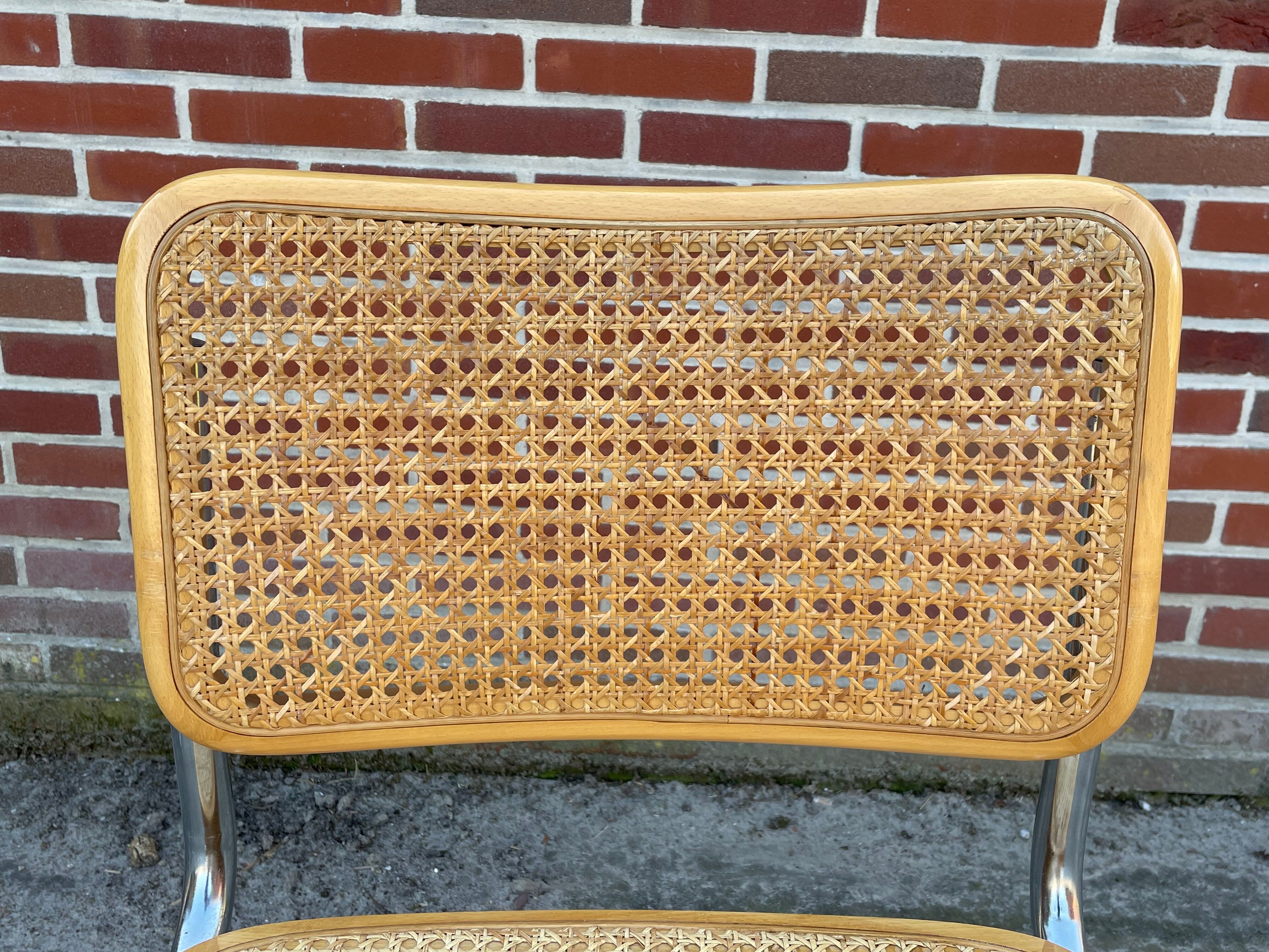 Lot de  4 chaises modèle Cesca B32