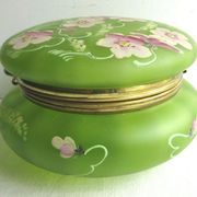 Candy box or jewelry box, Enamelled Art Nouveau glass Legras: Pink flowers