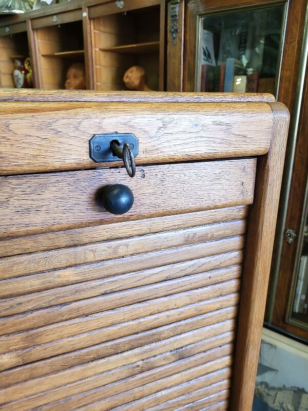 Double curtain binder in oak 1950
