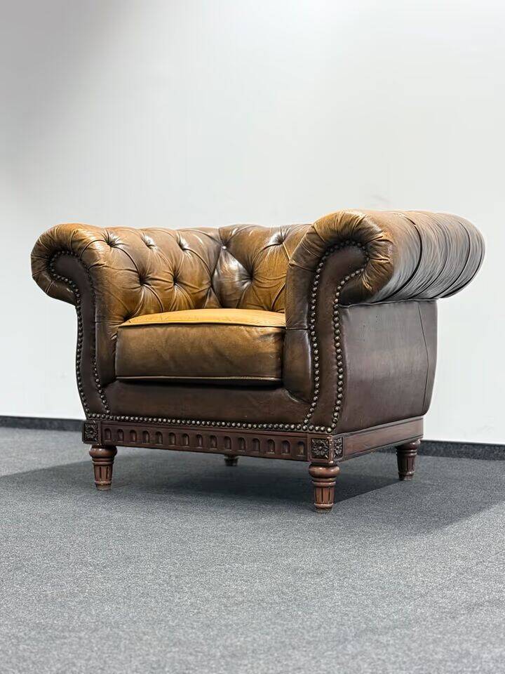 Brown Leather Vintage Chesterfield armchair