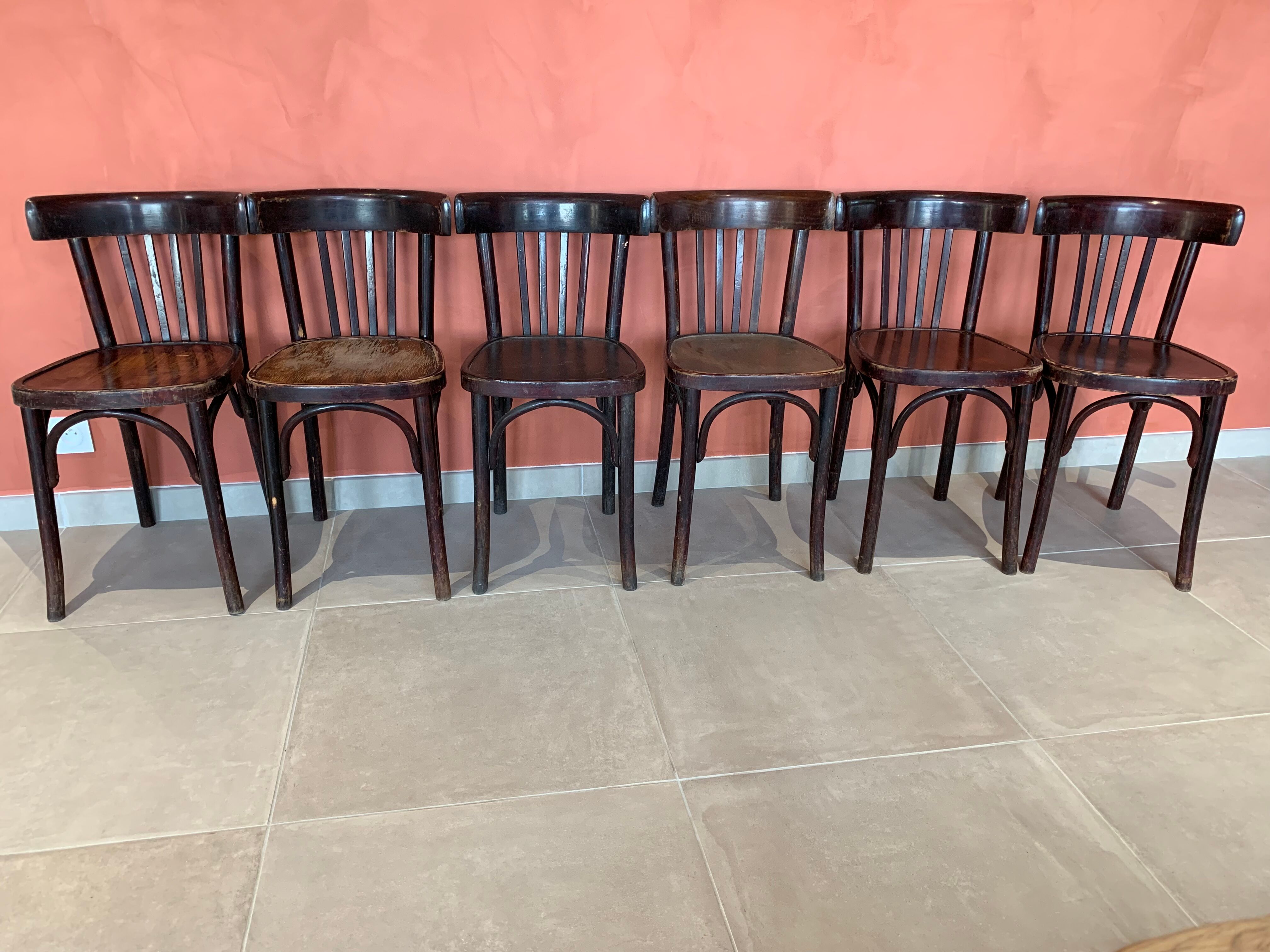 Suite de 6 chaises bistrot vintage