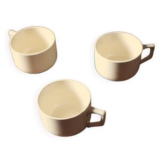Set of 3 Badonviller ecru earthenware tea and coffee cups
