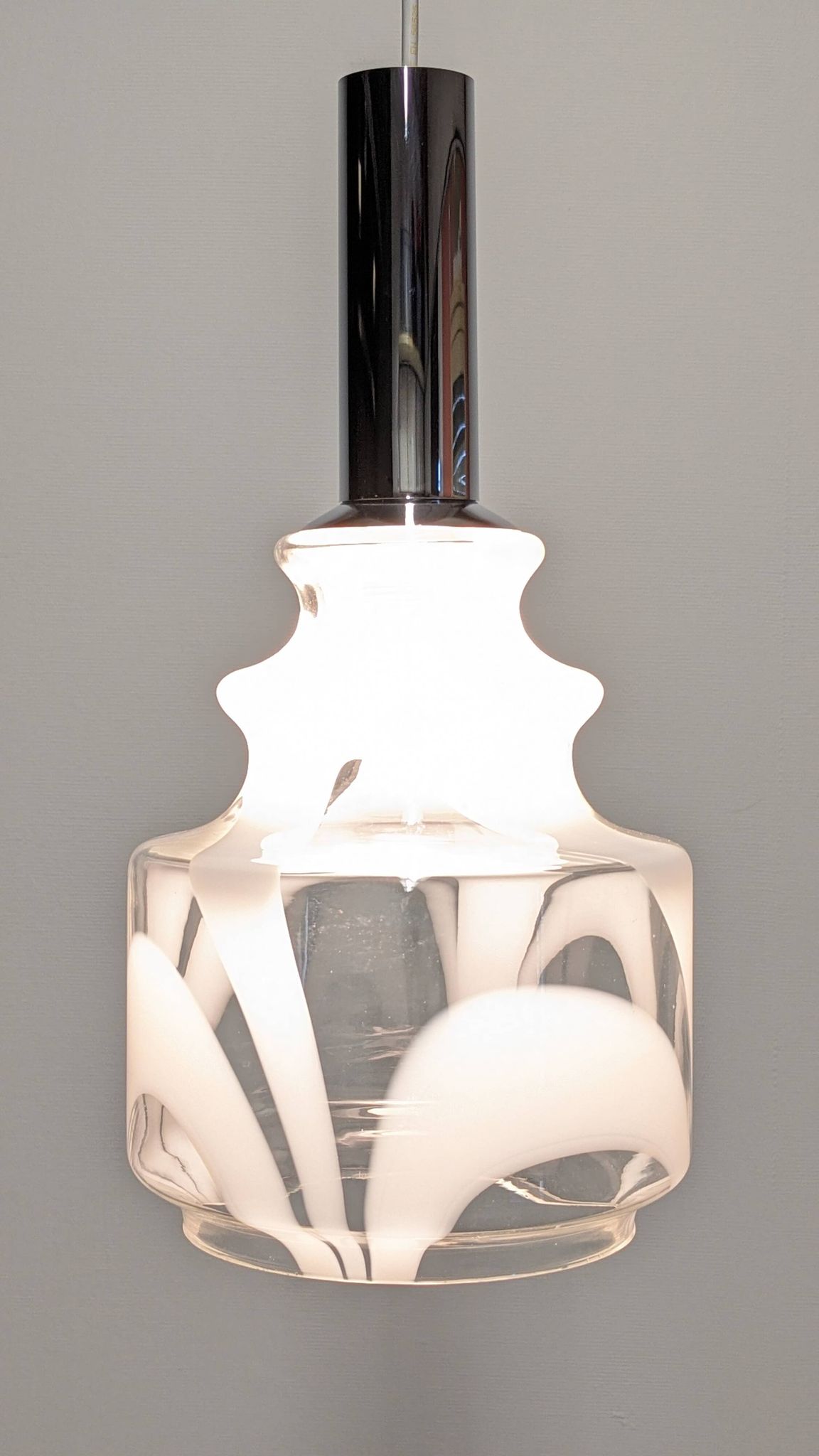 Suspension en verre Murano marbré blanc, Italie vers 1970