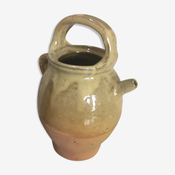 Ancient jug vernissee