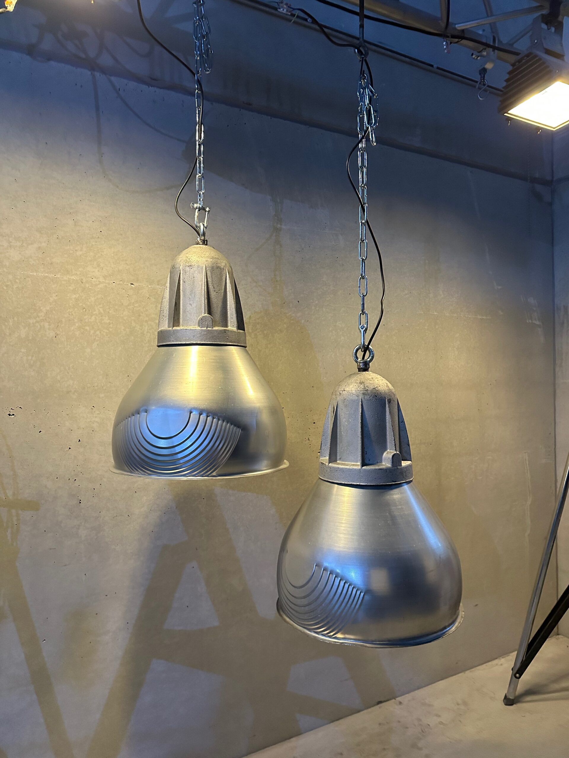 2x vintage Schréder pendant lamps