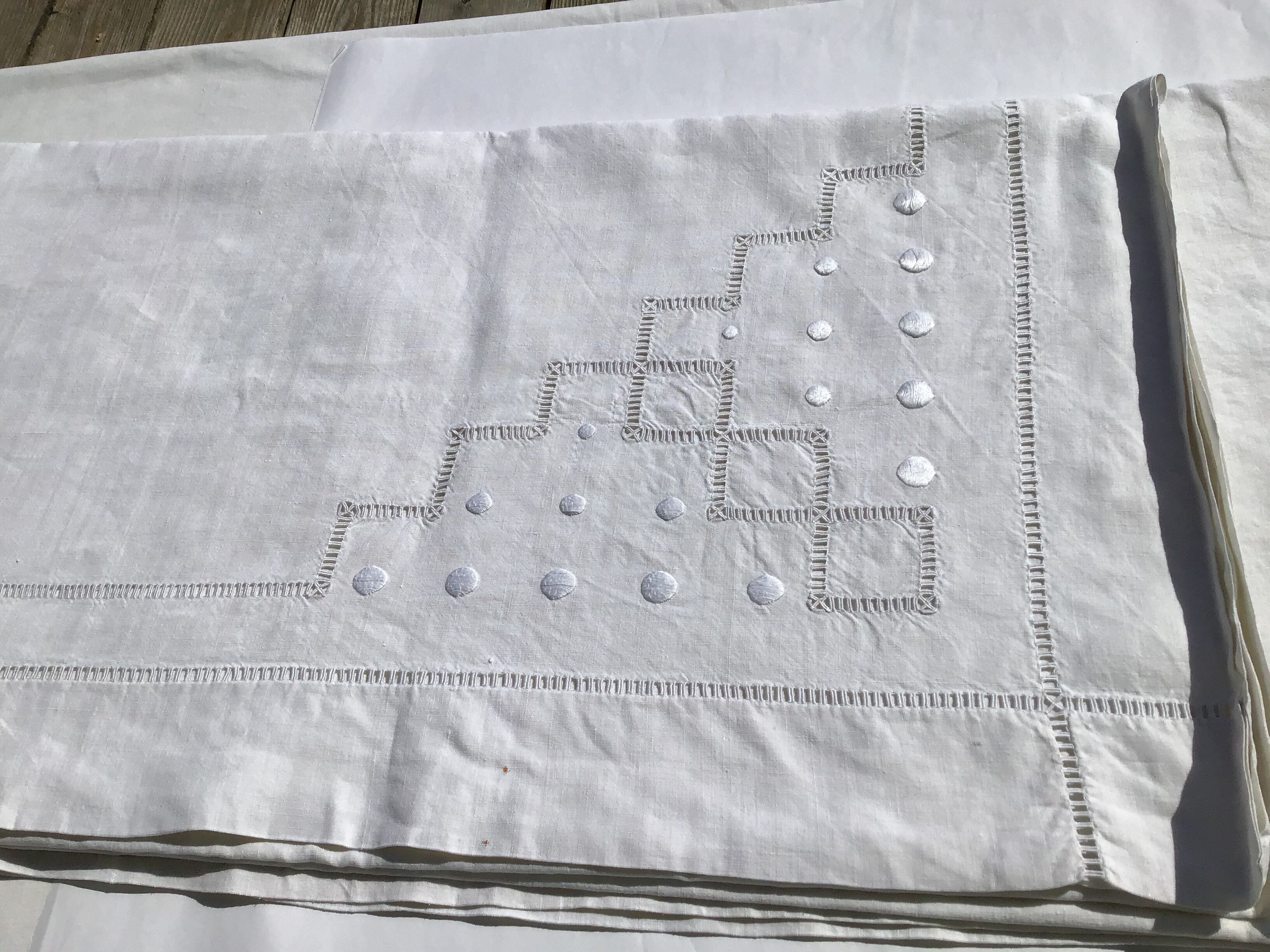 Linen sheet MLD lozenges and double day scale