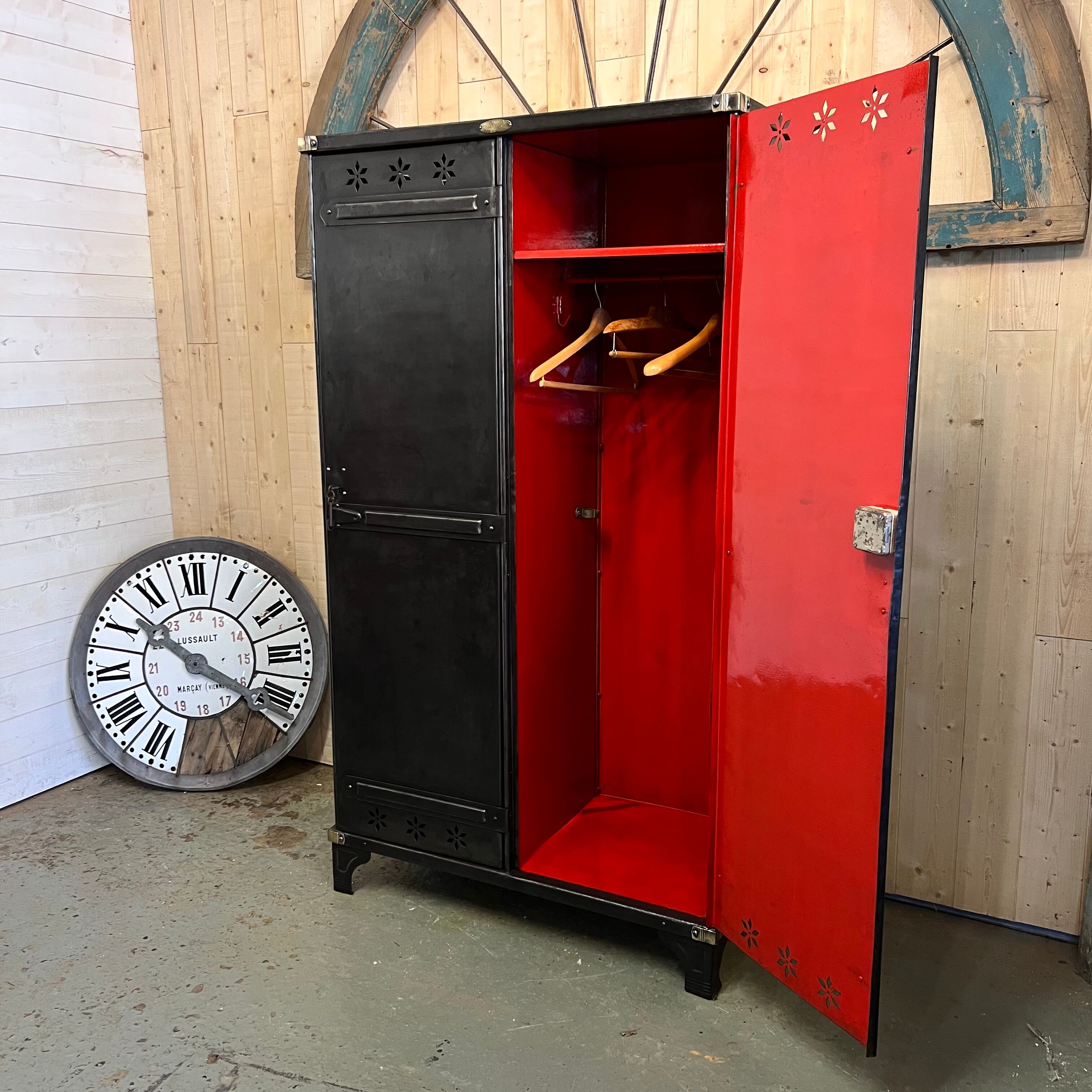 Wardrobe Strafor 1930