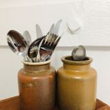 Lot de deux pots à moutarde anciens en grès