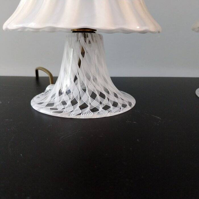 Set of 2 filigree Murano glass lamps