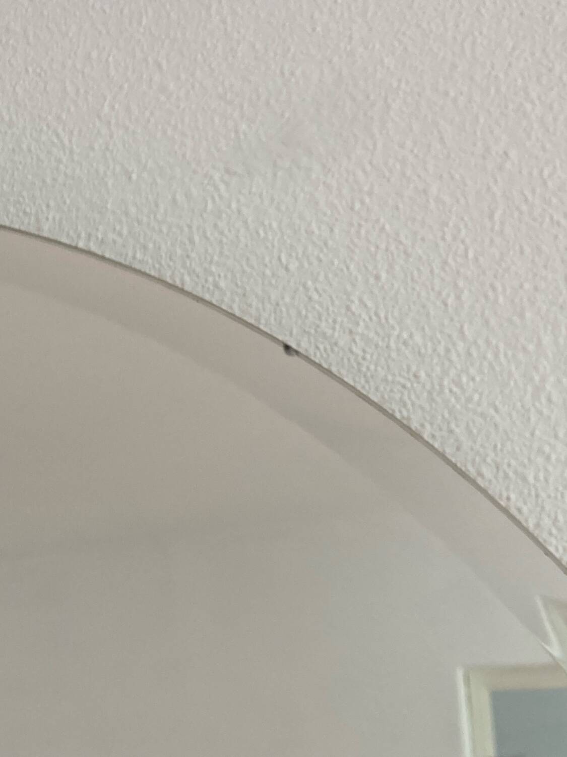 Miroir rond attribué à Deknudt, Belgique. années 1980