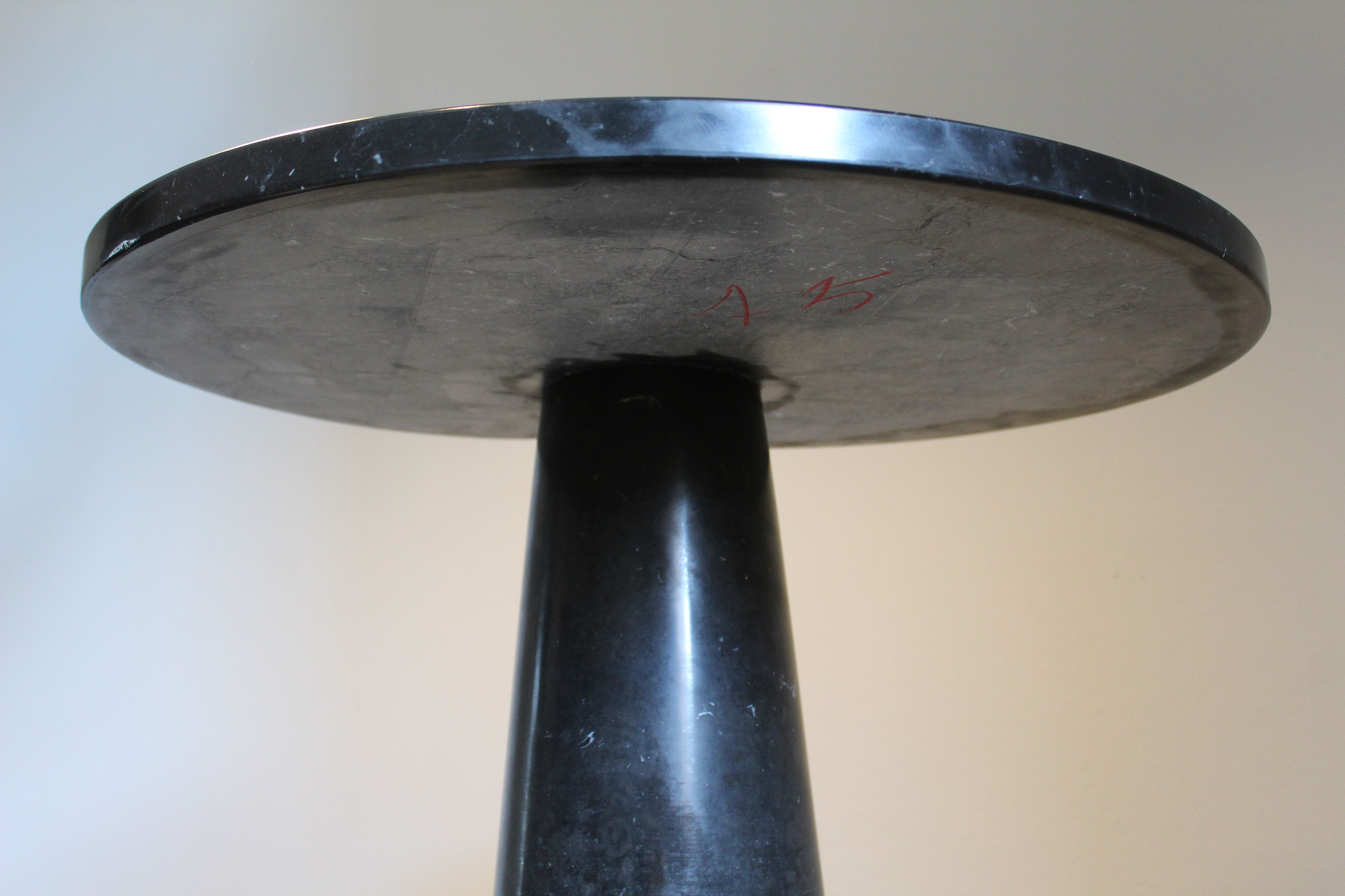 Pair of coffee tables