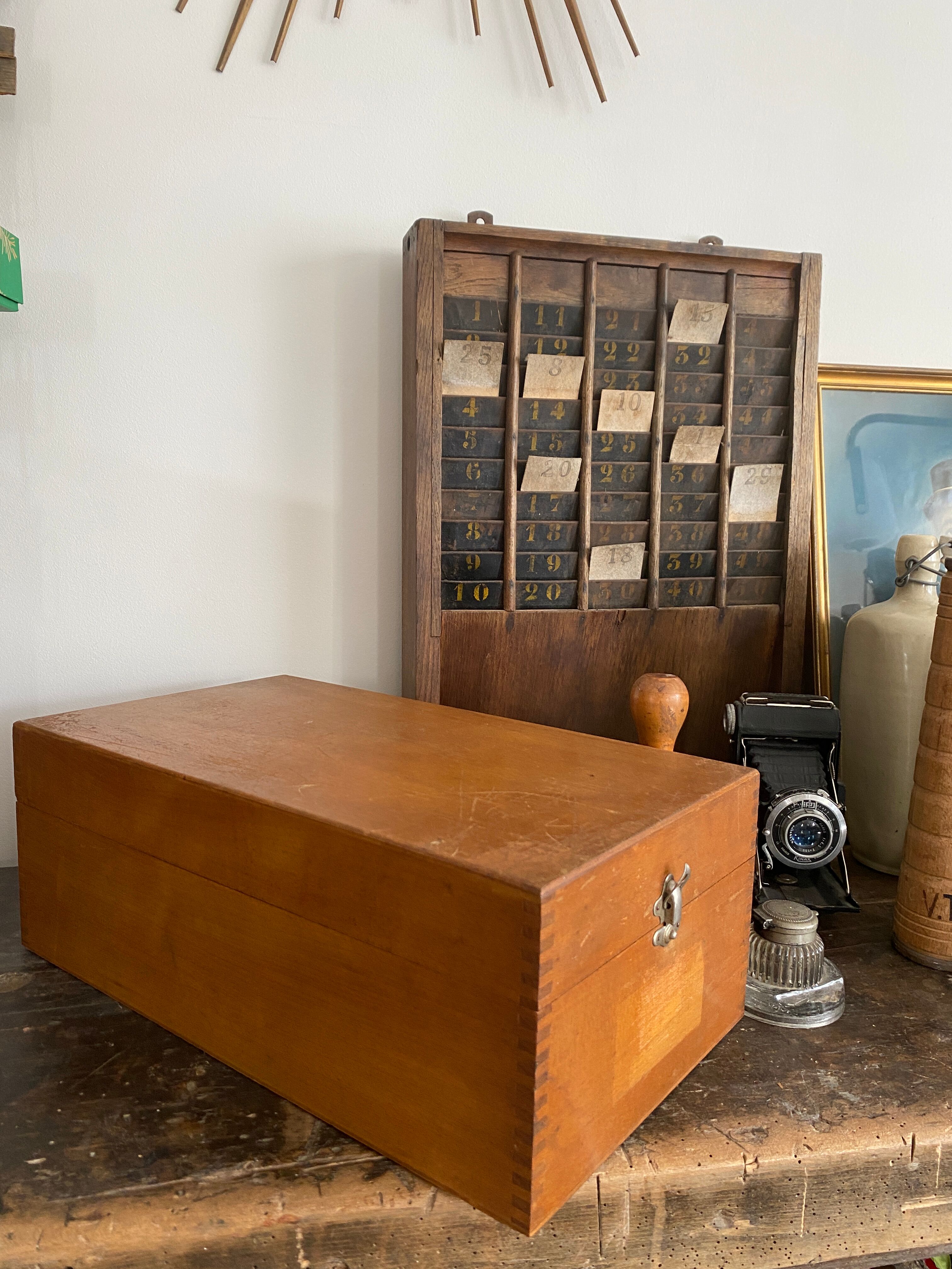 Set of 2 wooden plug boxes