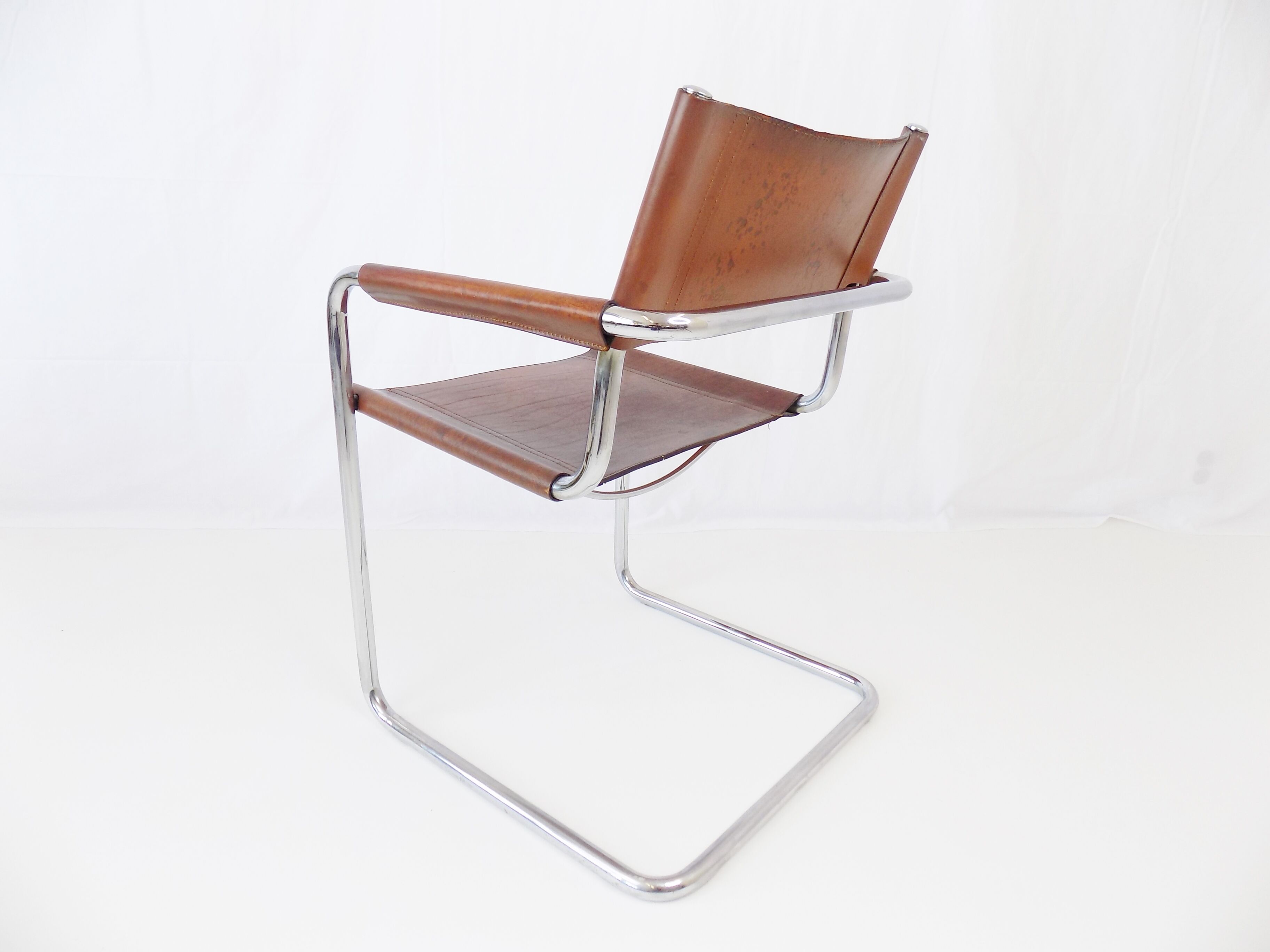 Matteo Grassi MG5 set of 4 leather cantilever chairs