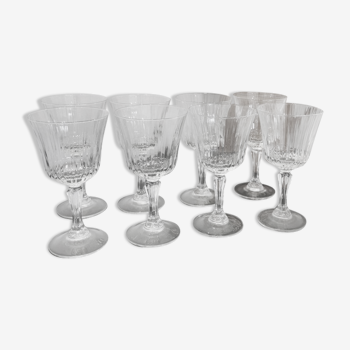 Set of 8 wine glasses with cut feet