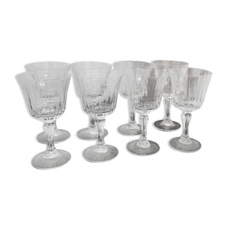 Set of 8 wine glasses with cut feet