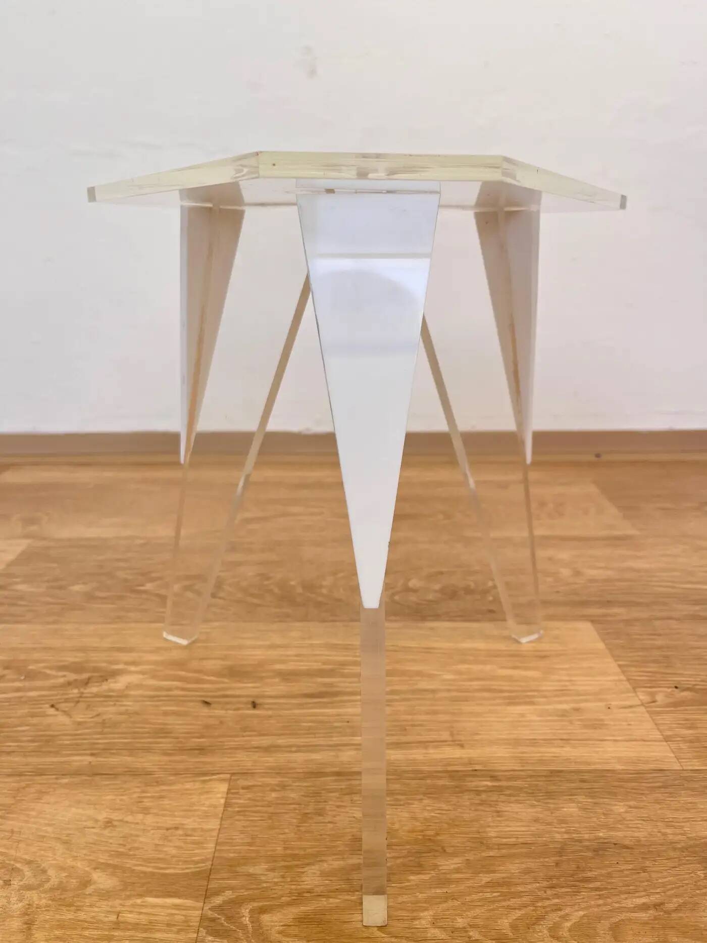 Small mid-century design Lucite side or flower table, 1970s