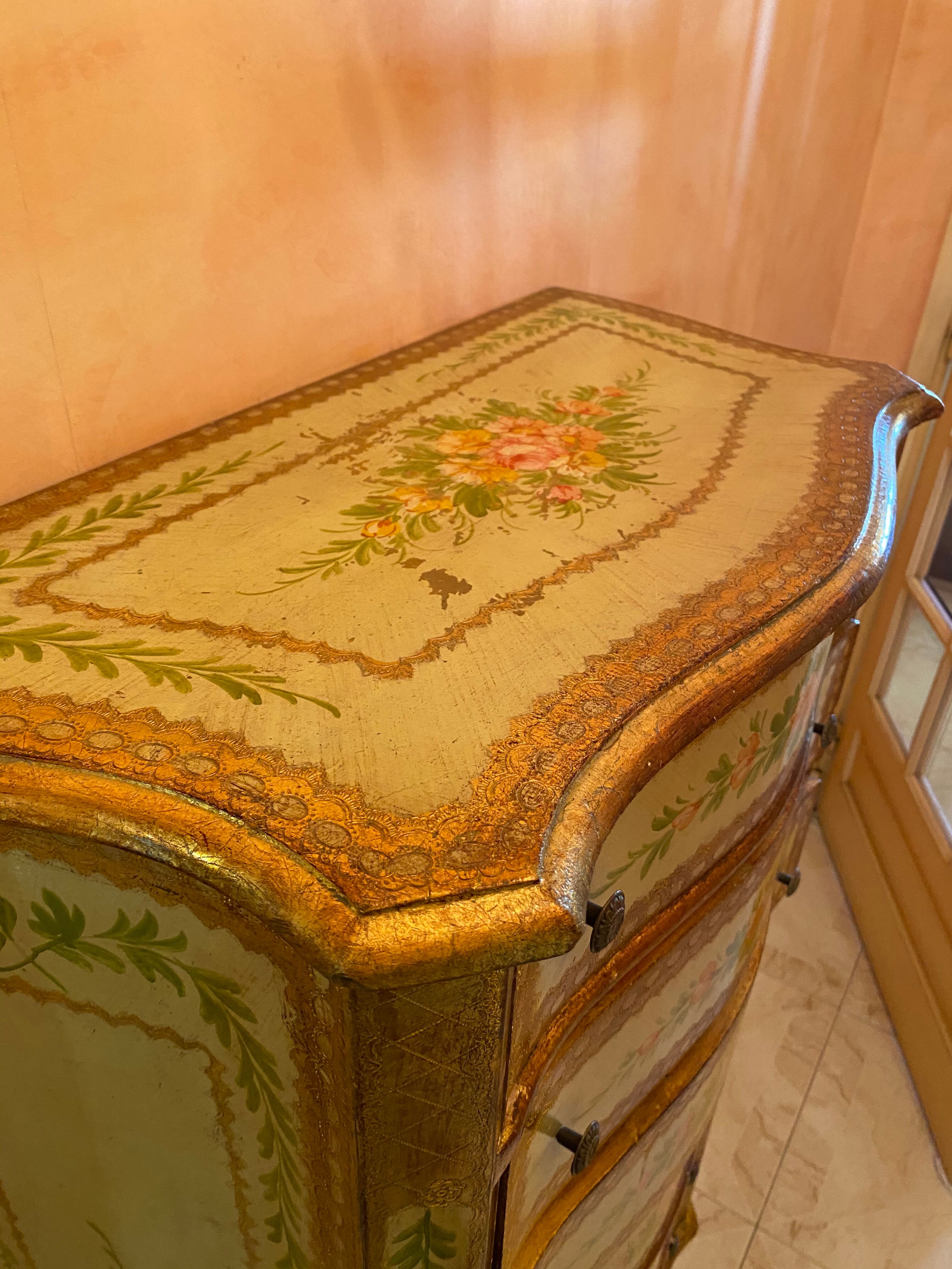 Venetian floral decoration dresser
